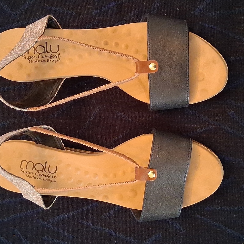 Malu Super Comfort Wedge Sandals sz 9, Like New Natural Massage Impact Absorbing